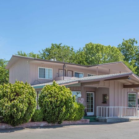 Days Inn By Wyndham Oroville Bagian luar foto