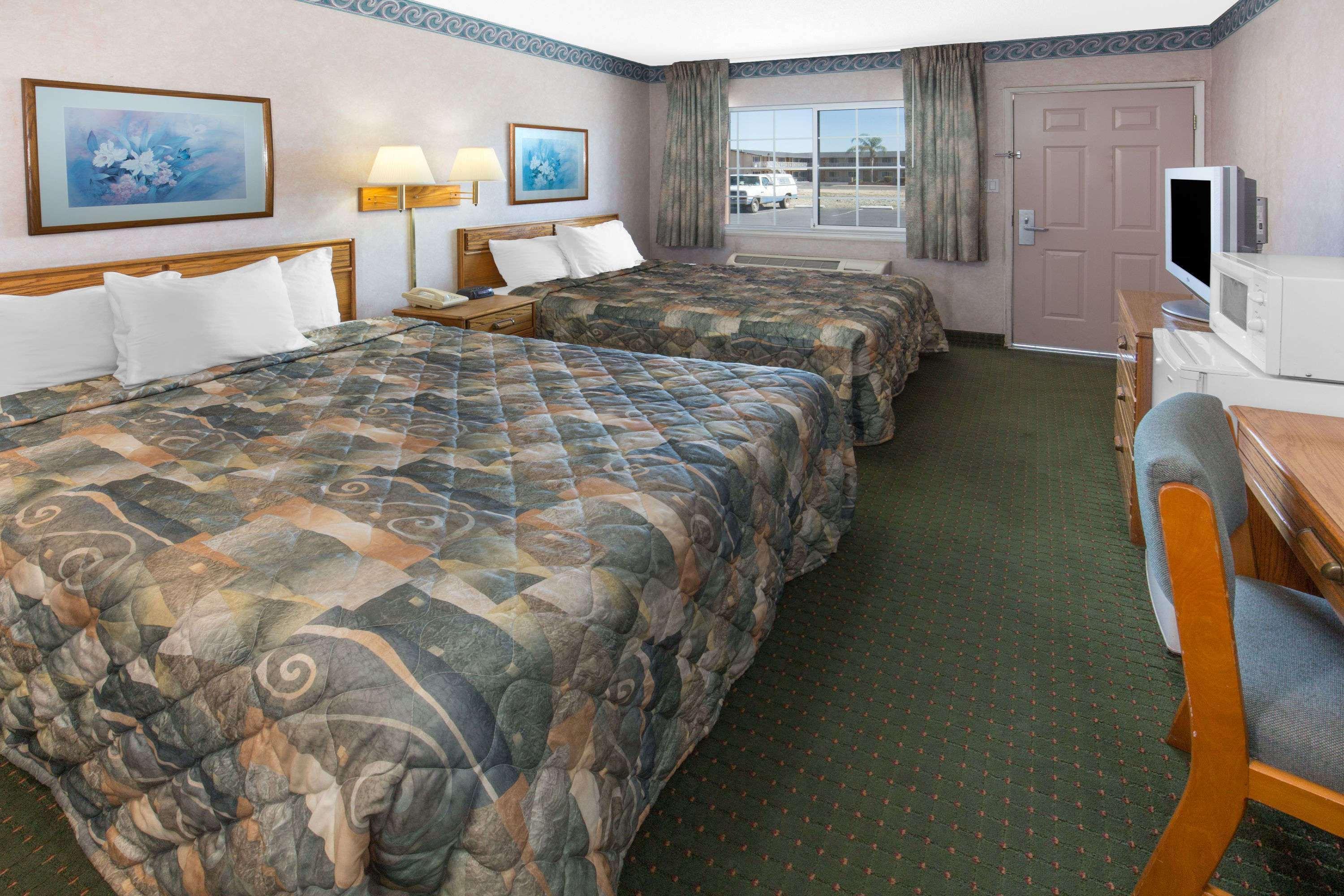 Days Inn By Wyndham Oroville Bagian luar foto